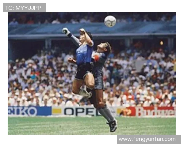 世界明星队与菲戈队的巅峰对决展现足球魅力与传奇球星的精彩瞬间